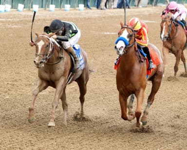 Usha hangs on over late-running Zeitlos to take Winning Colors