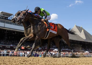 Thorpedo Anna prevails by a nose over Dorth Vader in Personal Ensign