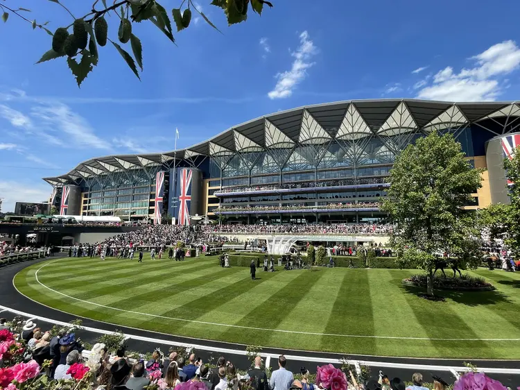 Ascot.Scenic01.6-15-22.ESH_.jpg
