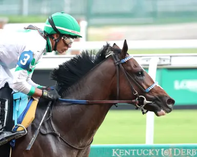 Coach Pope moves to two turns as heavy Breeders' Futurity favorite