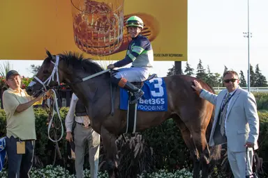 Gas Me Up noses Piper's Factor in King Edward Stakes