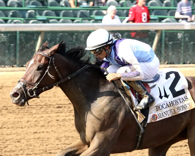 MANUKA HONEY - The Pocahontas G3 - 09-12-26 - R08 - Churchill Downs - Inside Finish 02 - Pumita Rodriguez