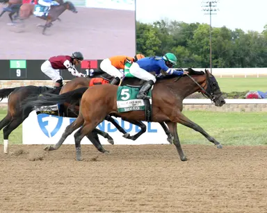 Sharons Beach pulls perfect trip to win St. Louis Derby