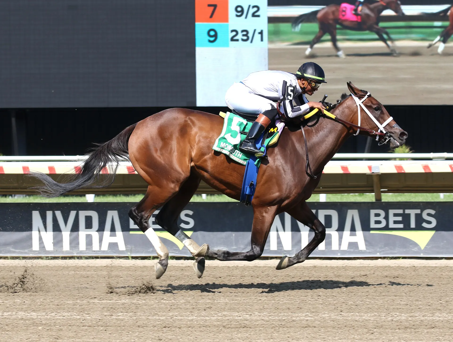 My Miss Mo keeps it rolling in Monmouth Oaks