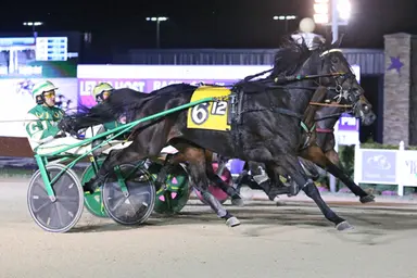 Harrah's Hoosier Park:  Stretch surge propels Fresh Face Yankee to Crossroads Of America crown