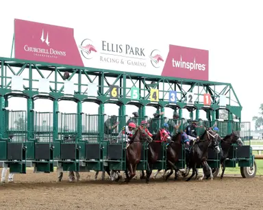 Ellis moves Friday card to Monday, shuffles start times due to heat