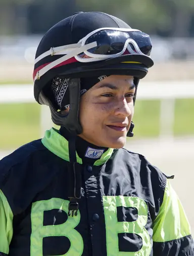 Cedeno returns from wrist injury