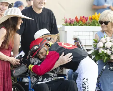 Grappling with Lou Gehrig's disease, Sise wins with final runner