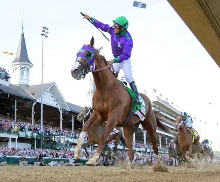 California Chrome wins the Kentucky Derby