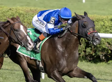Amidst some controversy, Chummers outbattles Caroline St. Beat to win the Violette