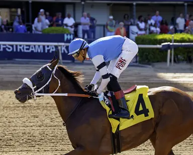 Viking prevails in Smile Sprint to cap stakes double for Fawkes