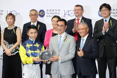 Matthew Poon wins Tony Cruz Award from Derek Leung in countback thriller