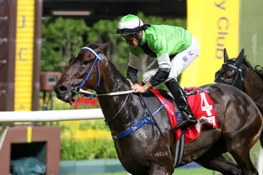 Caspar Fownes, Hugh Bowman combine for Happy Valley treble