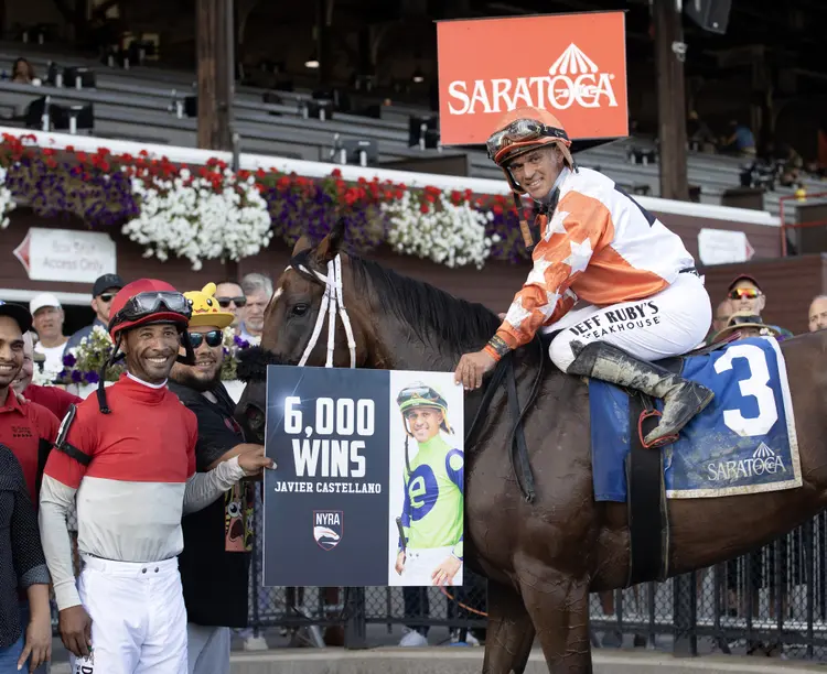 Castellano,Javier.6,000 wins.Starship Lizzy.8-26-26.BL.jpg