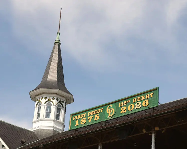 Kentucky Derby Signage Change - Churchill Downs - 04-01-26 - 02.jpg