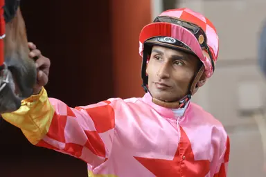 Karis Teetan sides with Star Mac to keep lifting his game