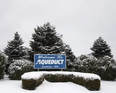 Aqueduct cancels final five races due to snow