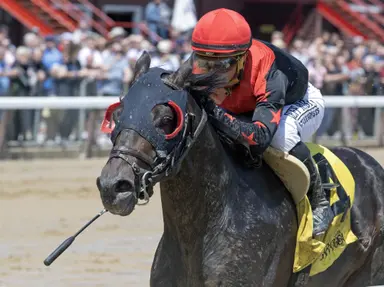 Doc Sullivan back sprinting against statebreds in John Morrissey