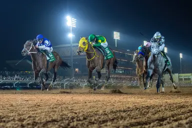 Saudi Cup: Fast-closing Senor Buscador scores upset, breakthrough win