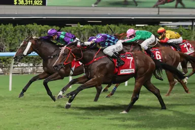 Derek Leung notches 500th Hong Kong win as Tony Cruz slots Happy Valley treble