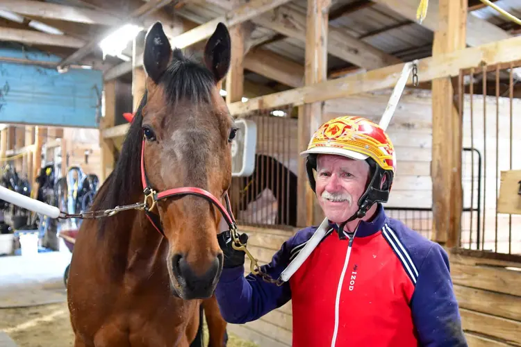 Bob Davis with horse_JHallett.jpeg