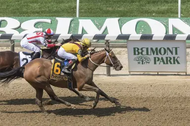Clairiere follows in mother's footsteps with Ogden Phipps victory