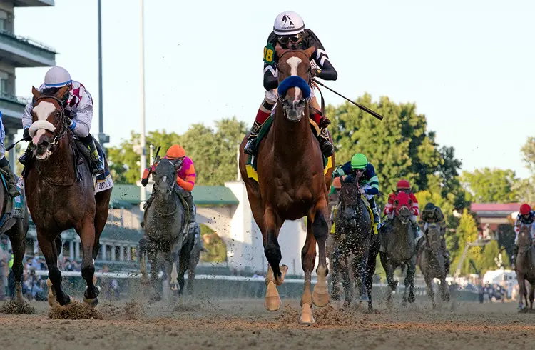 Authentic wins the 146th Kentucky Derby at Churchill Downs