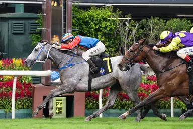 Ellis Wong lands Happy Valley double as Caspar Fownes shines
