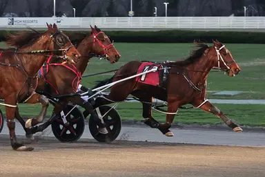 Yonkers:  Bartlett triples to begin MGM Borgata Pacing Series