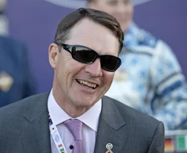 Minnie Hauk looks to lay over Yorkshire Oaks field