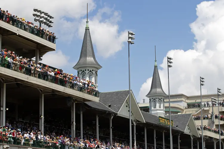 Kentucky Derby crowd.Scenic.5-4-24.BL_.jpg