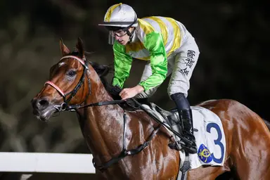 Richard Kingscote lands Sha Tin treble in spectacular fashion