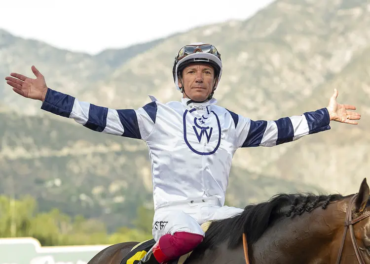 Frankie Dettori on Country Grammer after winning the San Antonio Dec 26 2022