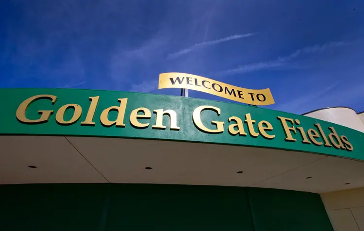 Golden Gate Fields sign