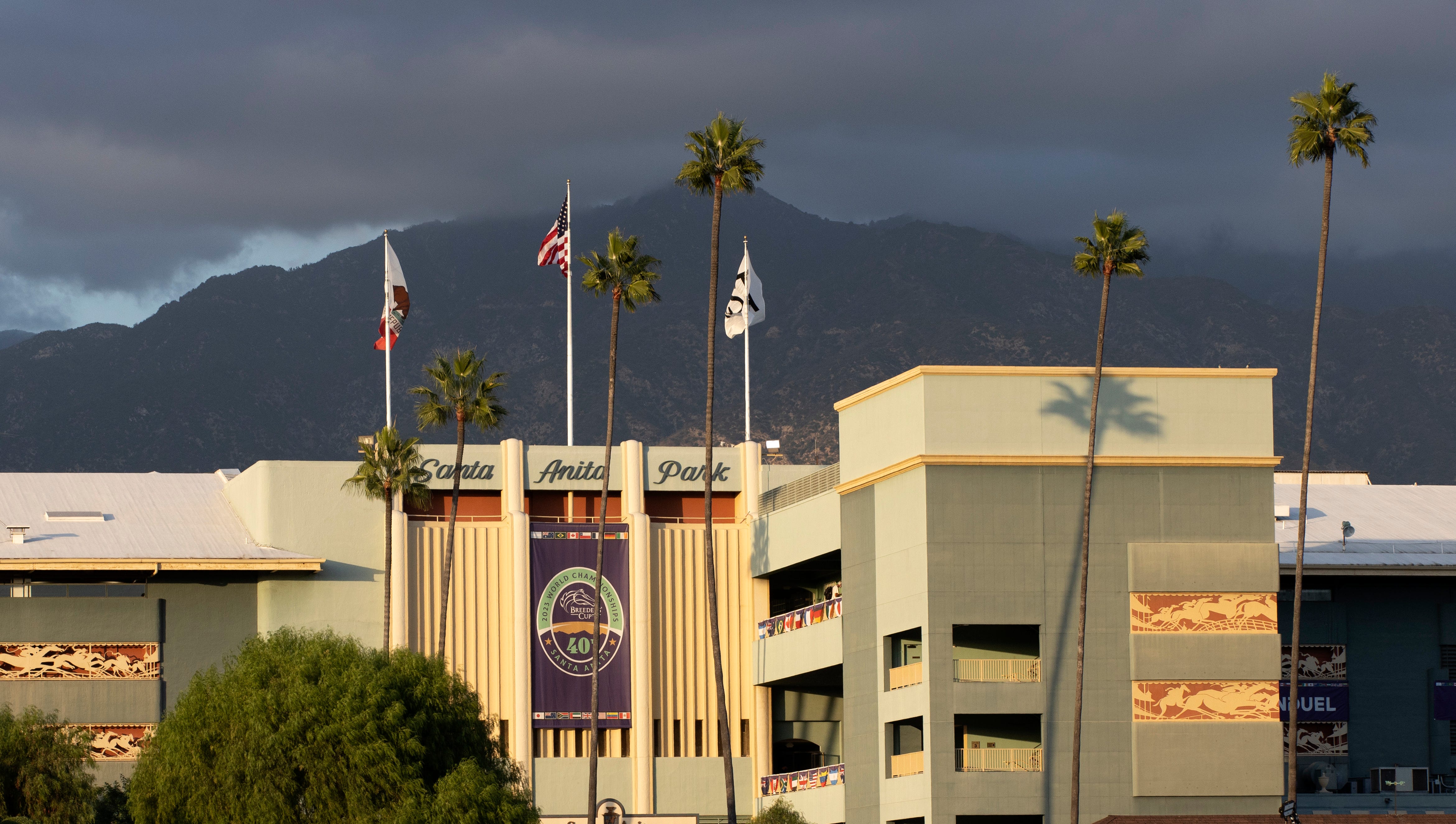 Santa Anita may move Big Cap card to Sunday due to rain
