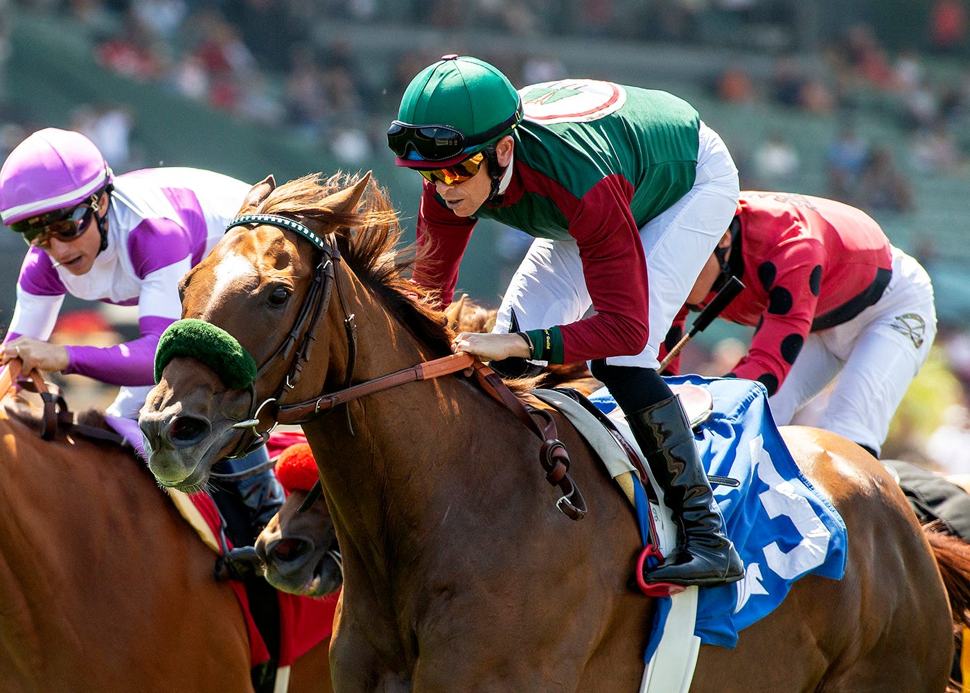 Grand Slam Smile holds off Take Another Card in Fran's Valentine